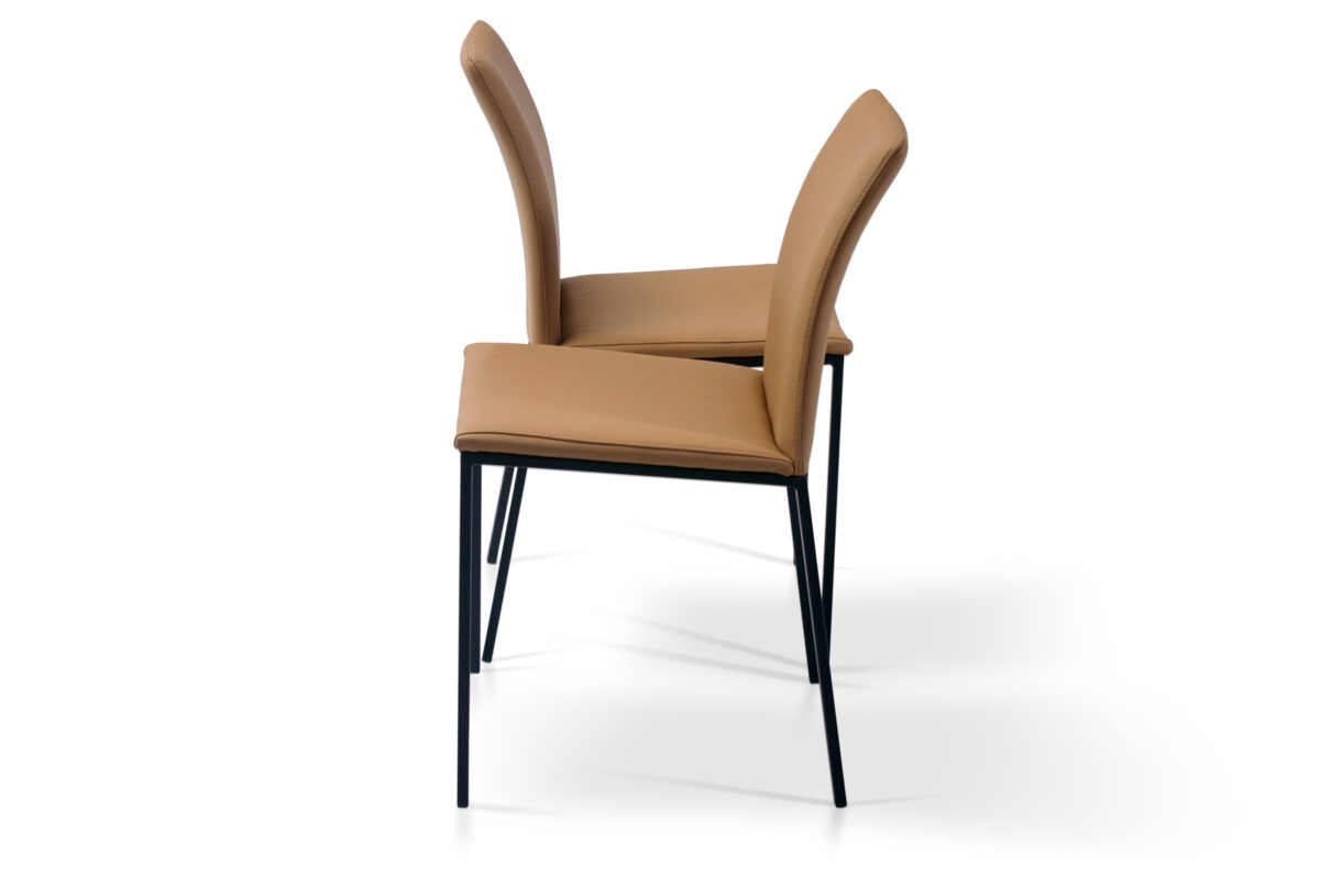 Amelia – Designerskie krzesła na metalowych nogach z naturalnej skóry
