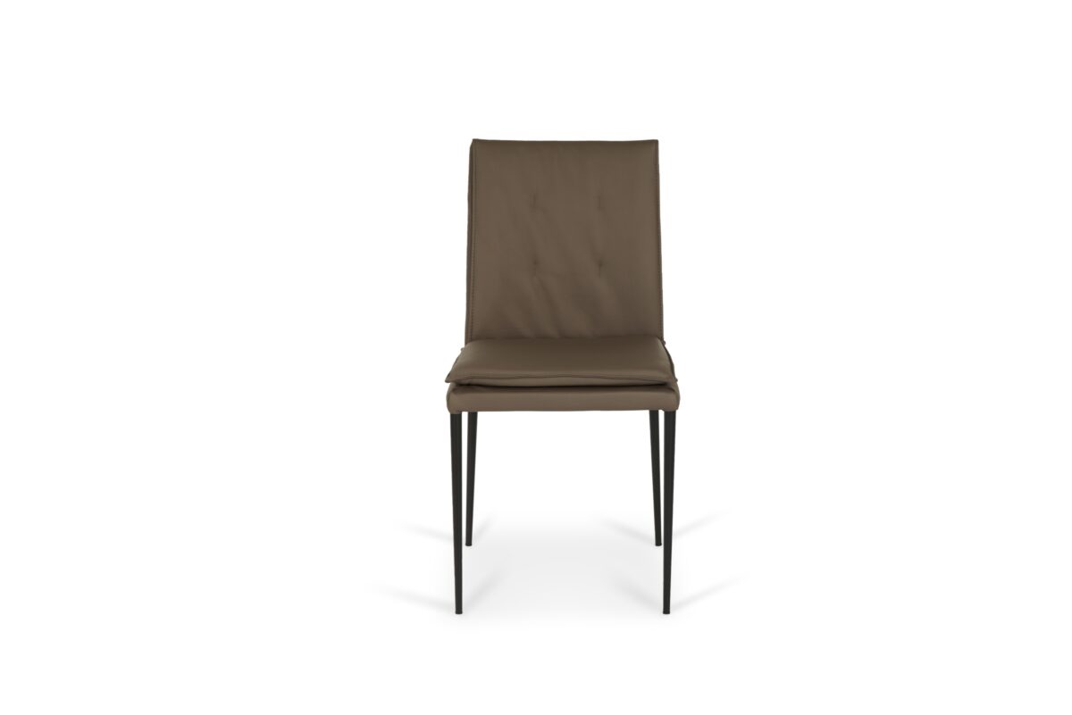 Krzesło Fantasy – designerskie krzesło na 4 butelkowych nogach