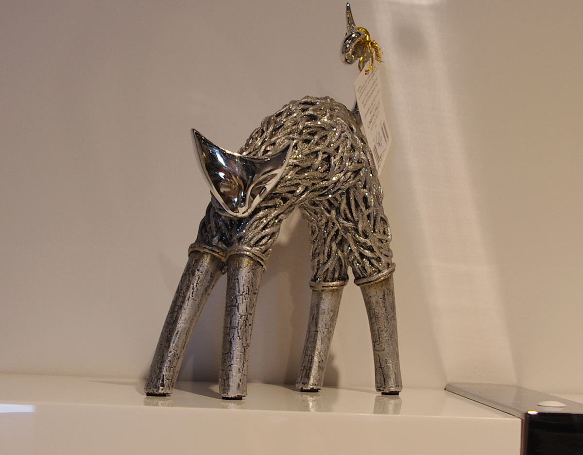 Figurka ozdobna kot figurka kota metalowa