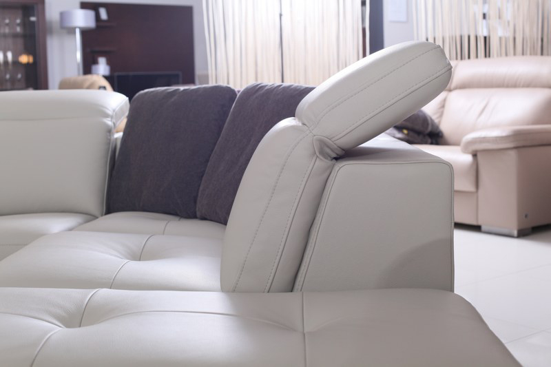 Genua sofa z regulowanym zagłówkiem