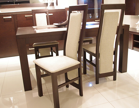 Kvenus krzesła drewniane stół dębowy beżowe