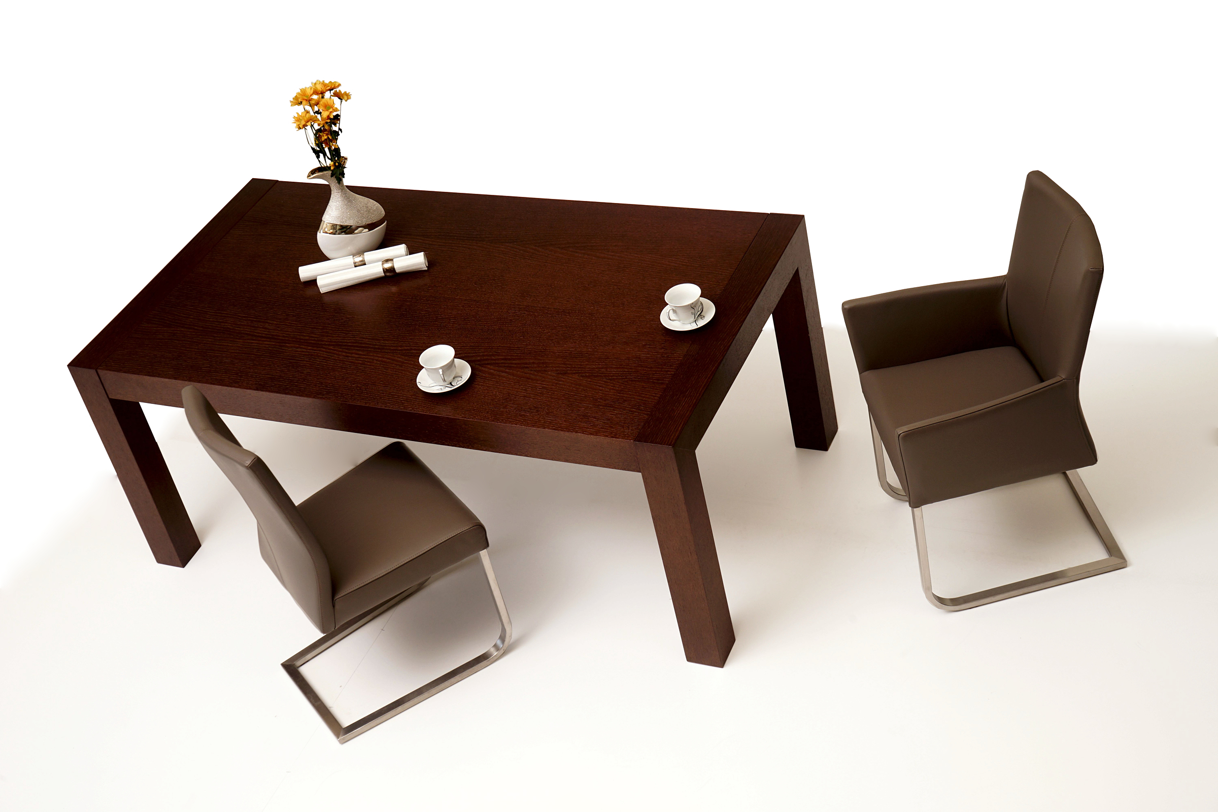 Skip3 - solidny masywny stół drewniany dębowy grube nogi - brązowy z krzesłami metalowymi do nowoczesnej jadalni salonu - krzesła skórzane brązowa skóra naturalna metalowe nogi płoza ze stali nierdzewnej polerowanej