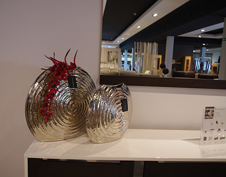 Wazony dekoracyjne metalowe srebrne w kształcie muszli