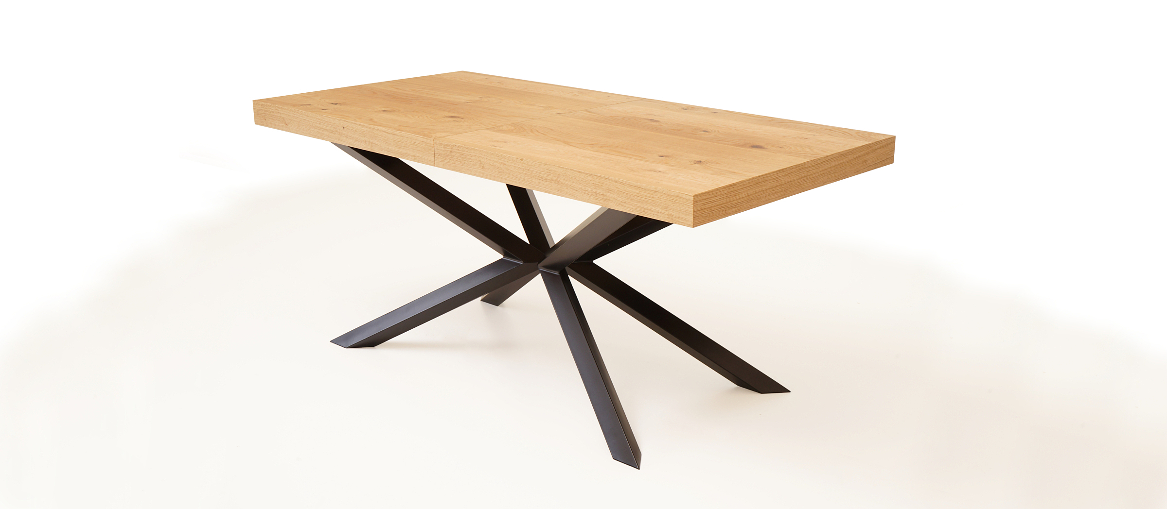 A8 stół z dębowym blatem i designerskimi nogami
