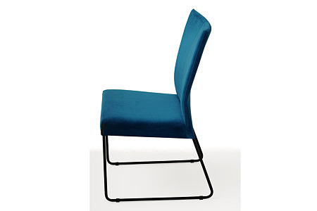 ładne, wygodne tapicerowane krzesło