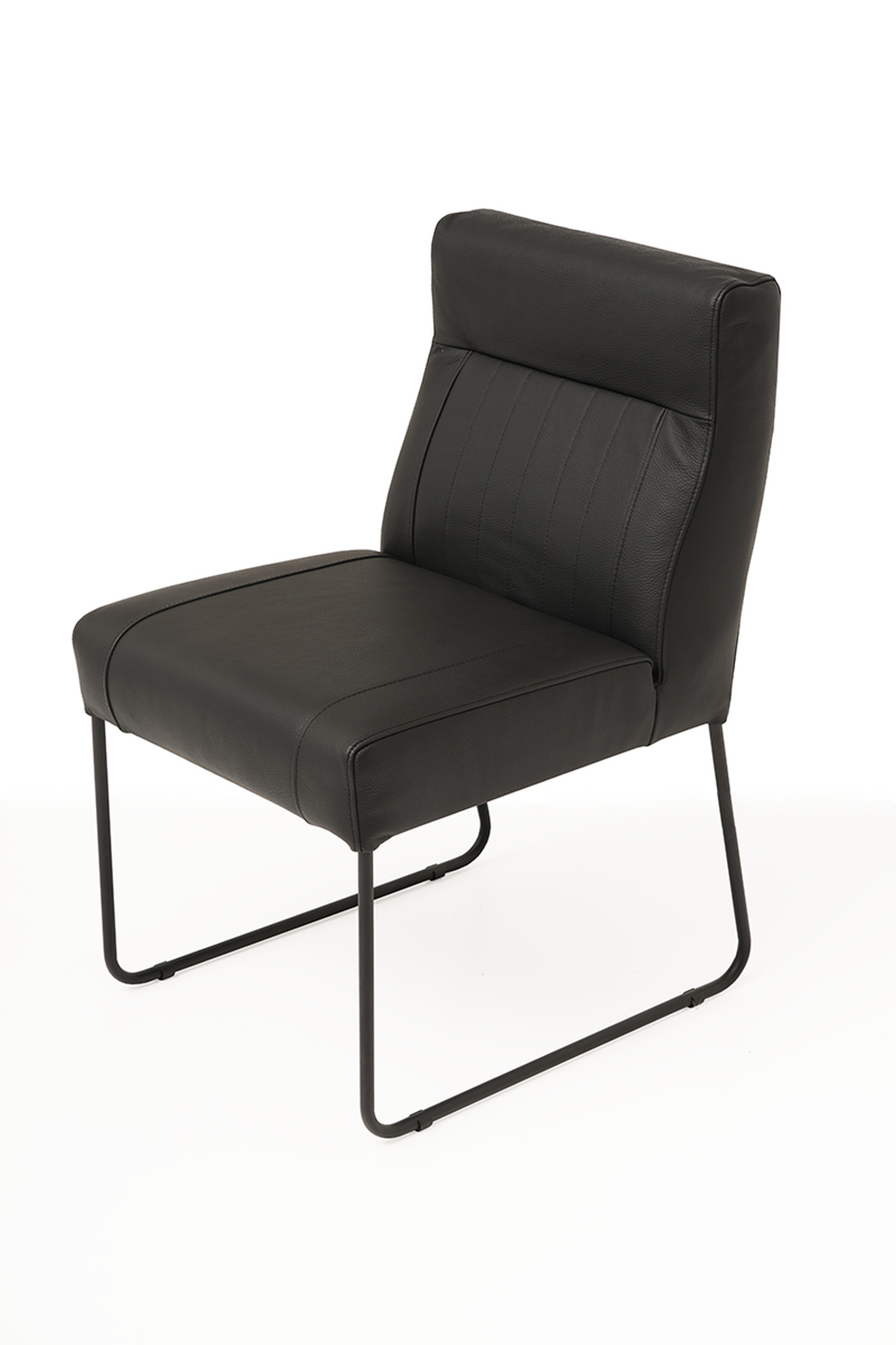 Nowoczesne wygodne krzesło tapicerowane na metalowych płozach 03