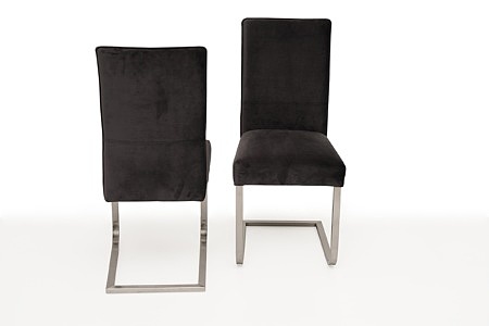 Tapicerowane krzesło z metalowymi płozami 01