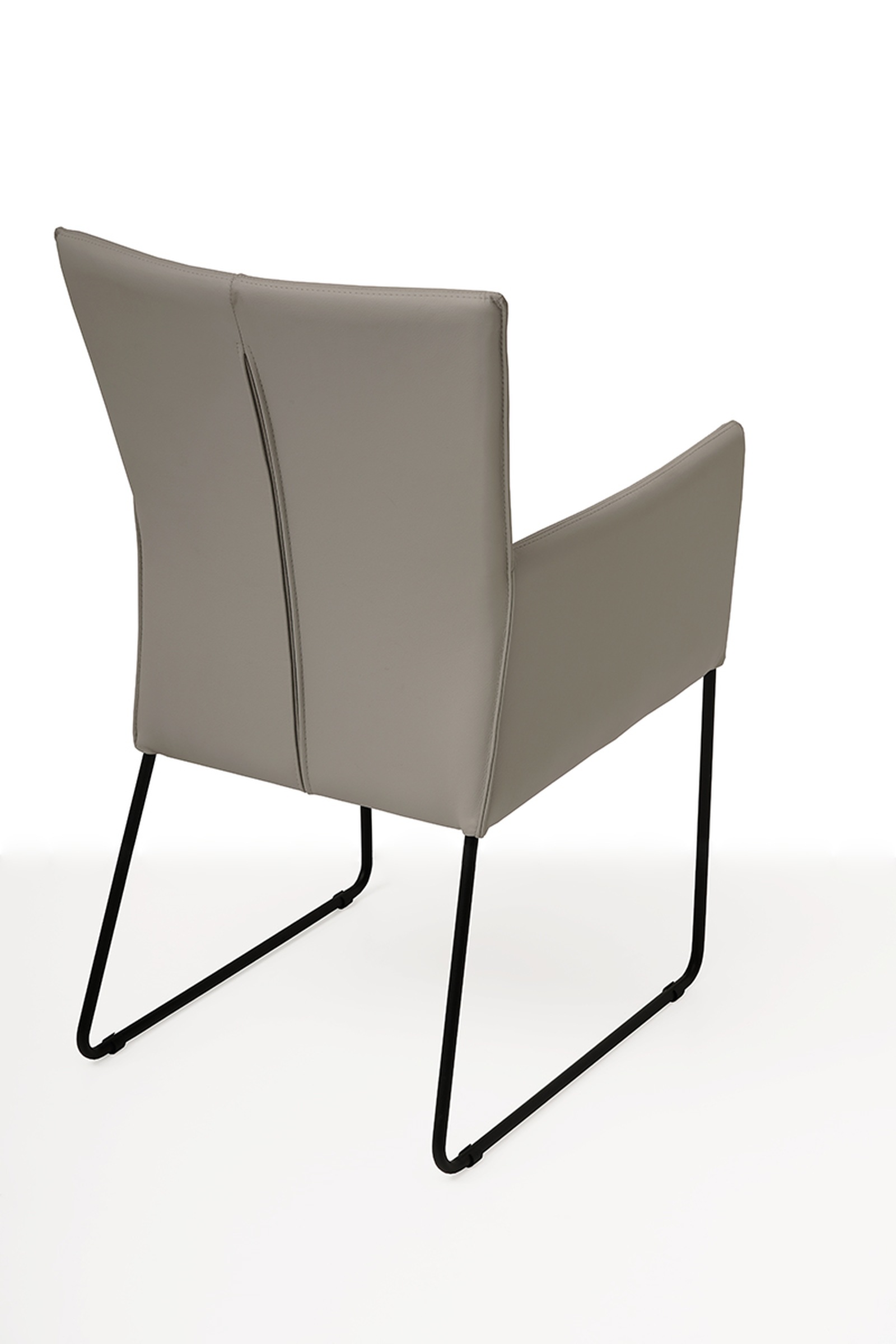 Tapicerowane krzesło z metalowymi płozami z podłokietnikami 15