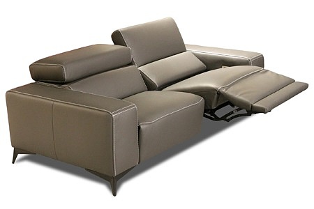 Designerska kanapa ze skóry naturalnej w kolorze brązowym, z funkcją relax elektryczny i regulowanymi zagłówkami