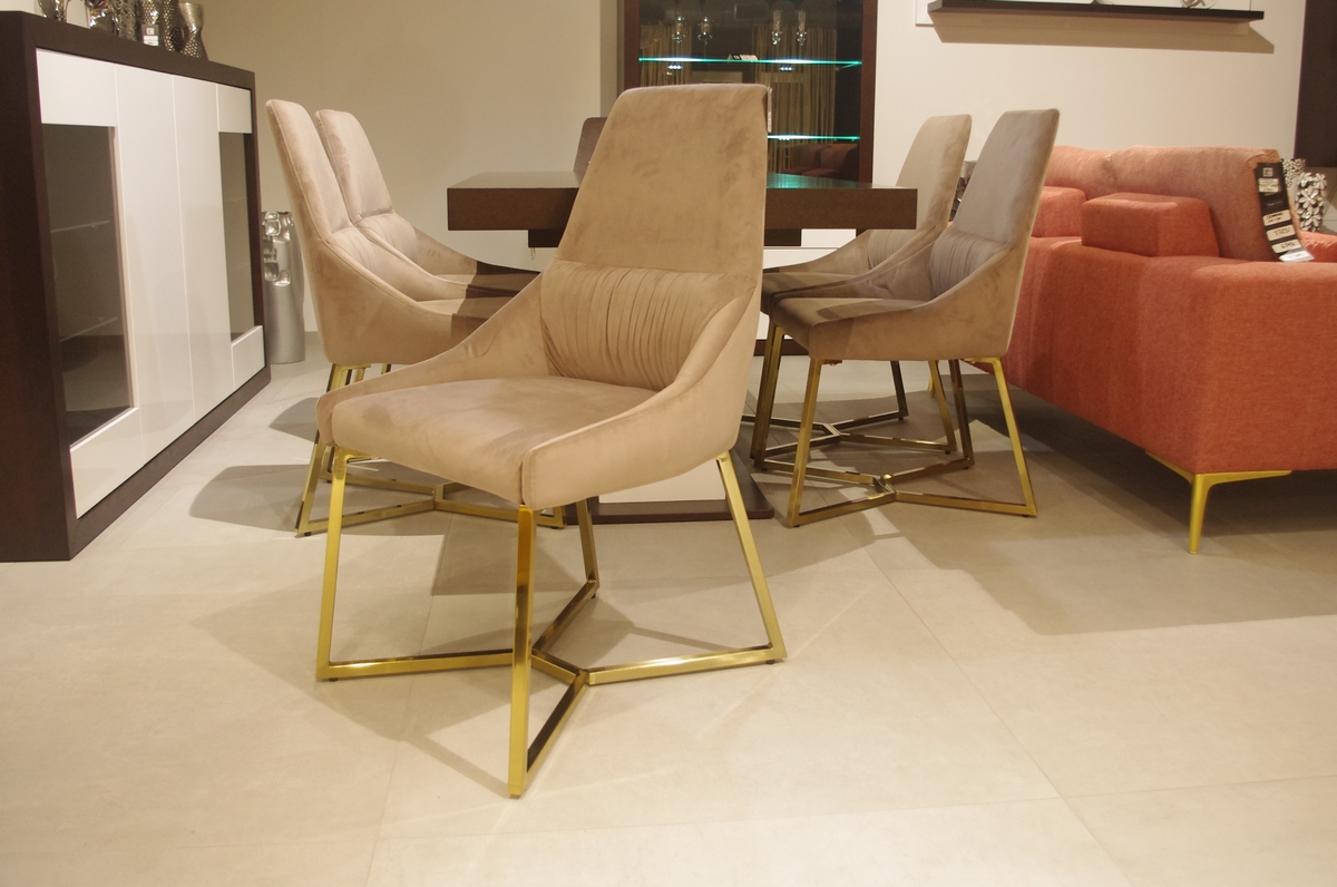 Eleganckie krzesła do salonu złote chromowane