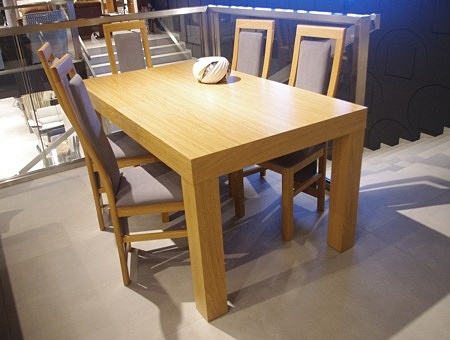 Stół z krzesłami dębowymi rozkładany