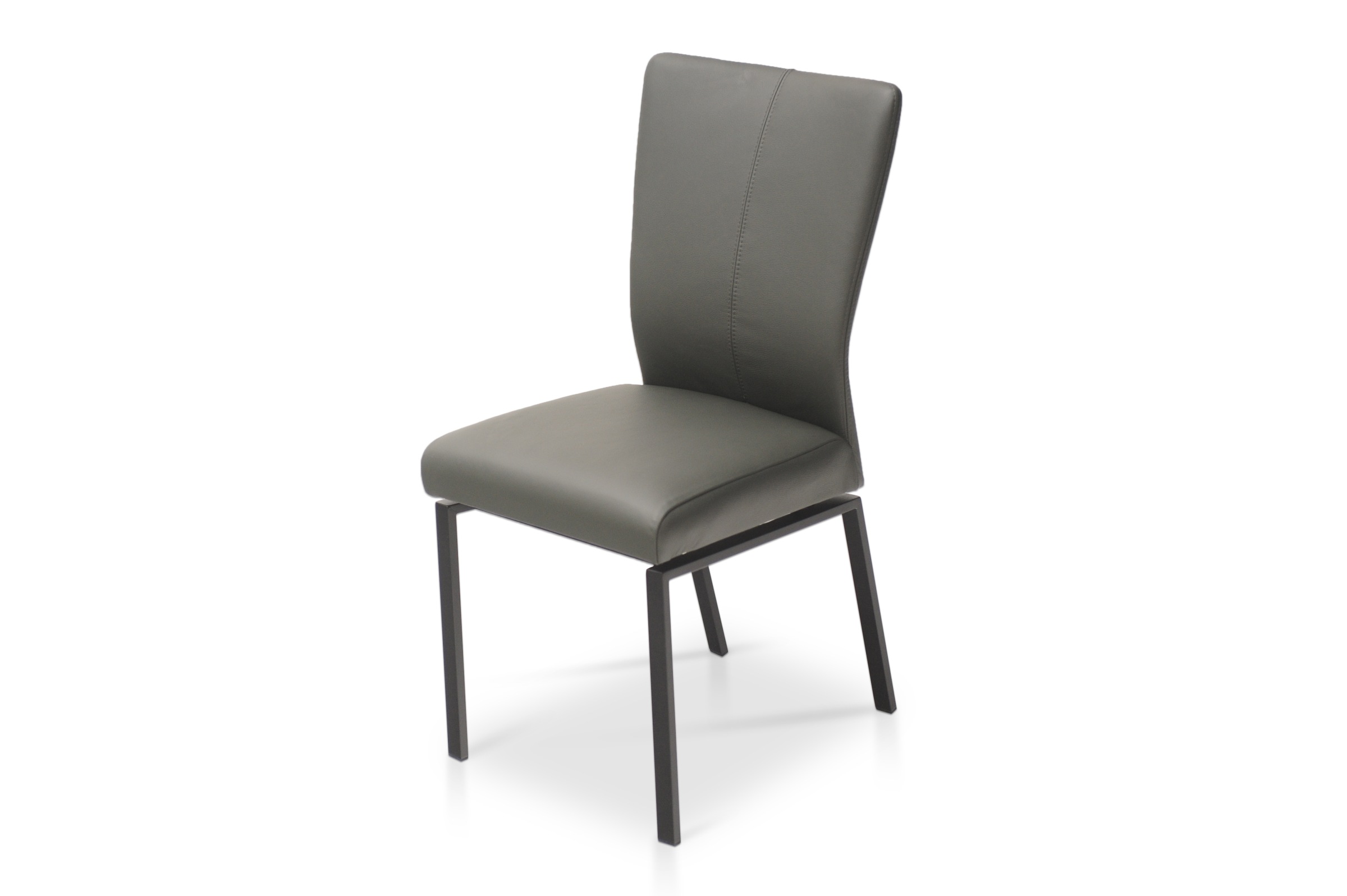 Krzesło na metalowych nogach