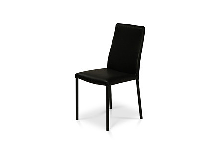 Skórzane krzesło z pikowaniem na czarnych metalowych nogach