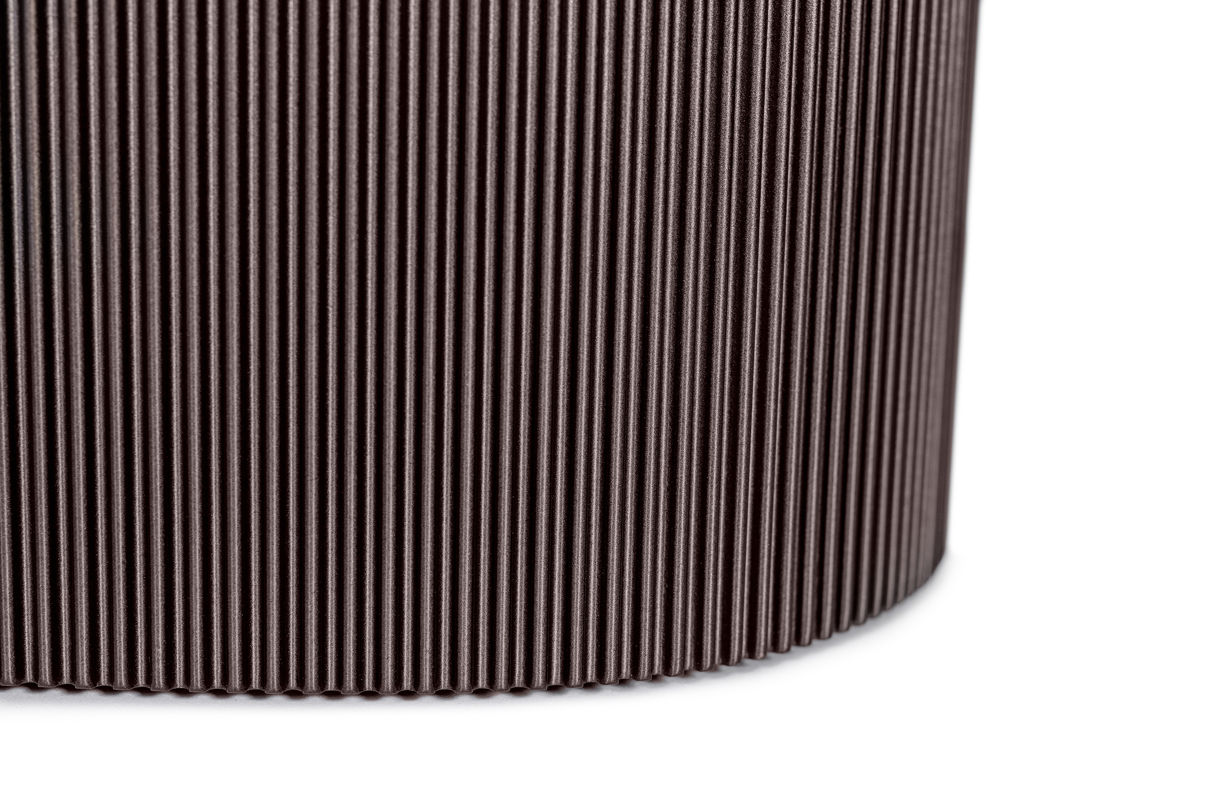 Ryflowana noga stolika kawowego w brązowym lakeirowaniu TC Meble