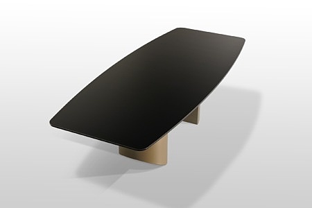 Piękny stół w kształcie beczki w czarnym kolorze na brązowych nogach